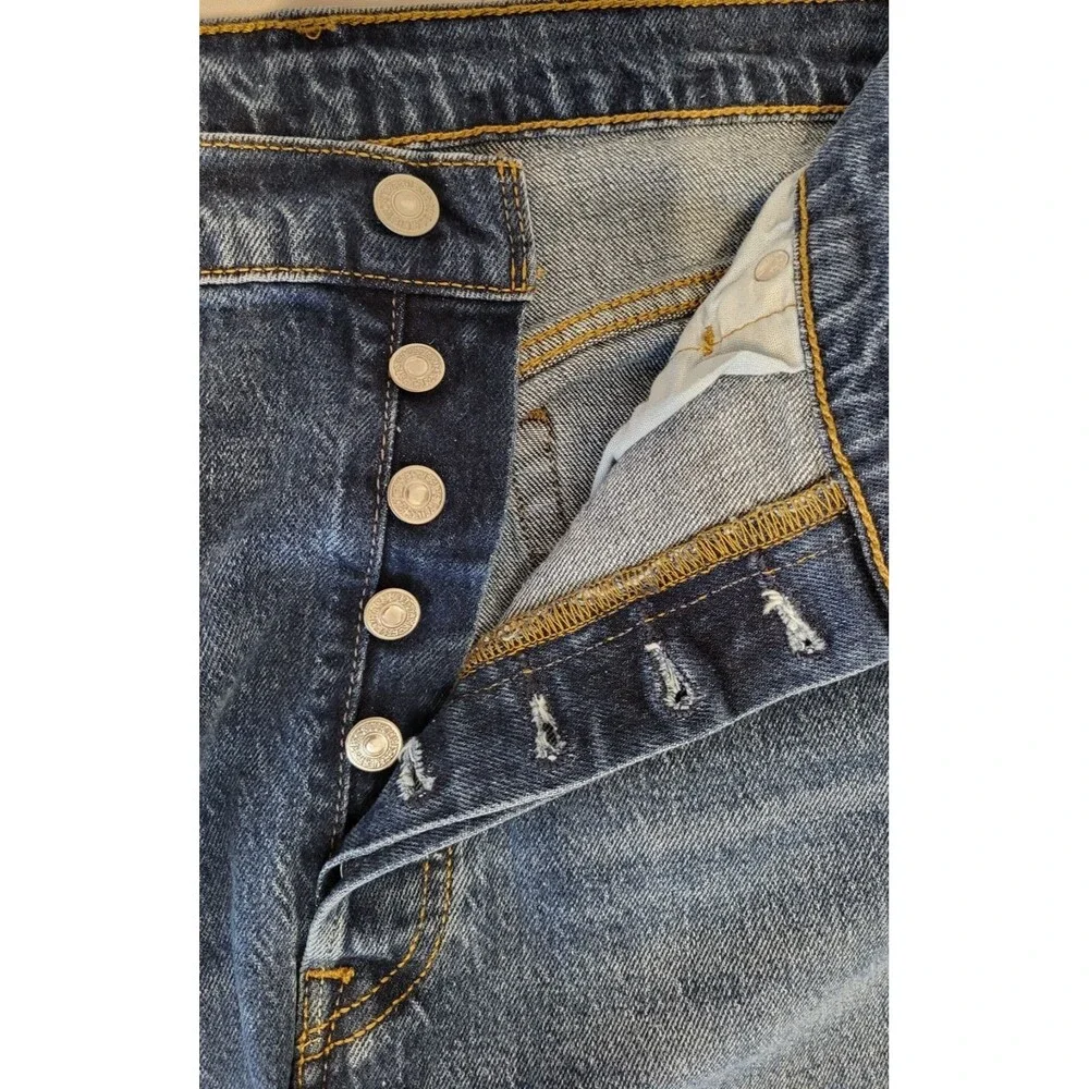 Levi’s 501 Premium Men’s Jeans W34 L32 Dark Wash Straight Leg Button Fly